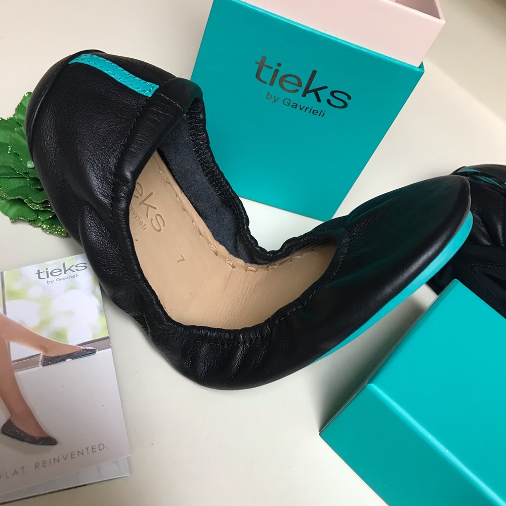 NWT never worn Matte black Tieks